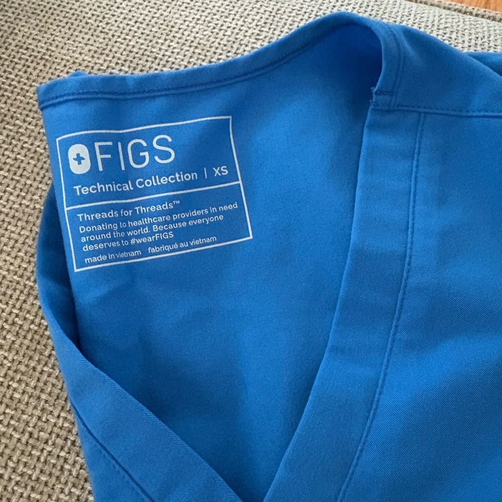 Figs Technical Collection Blue Scrub Top XS and Joggers XS highwasted tall